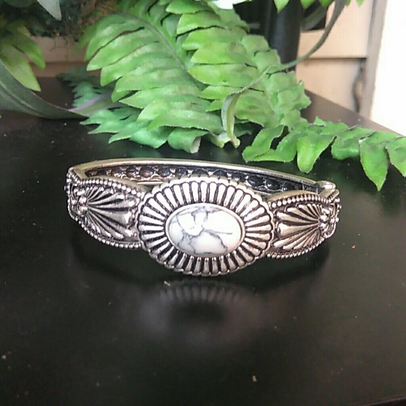 💥Beautiful bracelet - Picture 1 of 5